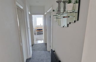 Foto 1 - Captivating 2-bed Apartment in Tenby