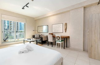 Photo 2 - Stylish Studio Apartment w/ Patio, Downtown Dubai