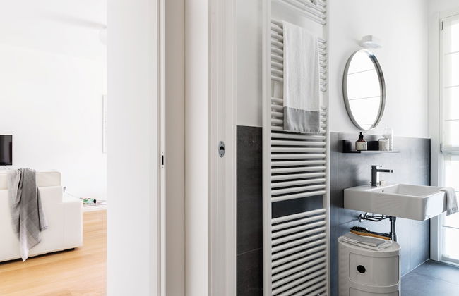 JOIVY Stylish 1-Bedroom Flat - Photo 18