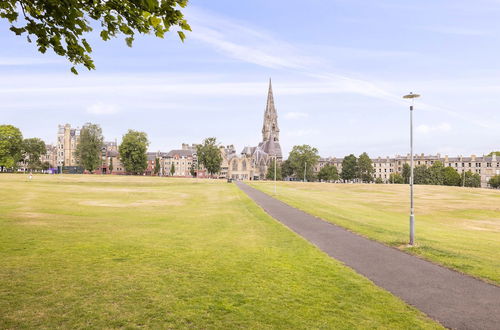 Photo 29 - JOIVY 3-Bed Meadows Flat Near Castle & Royal Mile