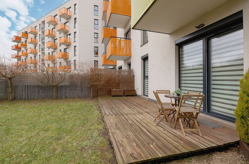 Foto 56 - Apartment With Garden by Renters