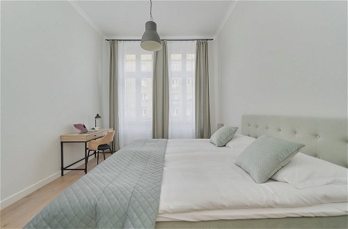 Photo 9 - Stylish Apartment in Wrocław by Renters