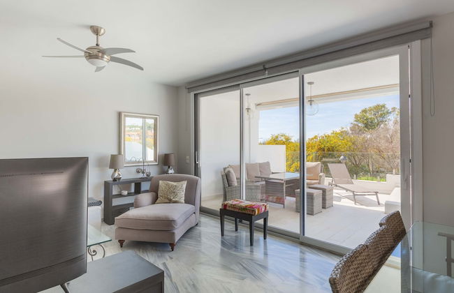 Artola in Marbella With 4 Bedrooms and 3 Bathrooms - Photo 6