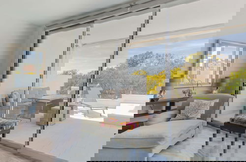 Foto 5 - Artola in Marbella With 4 Bedrooms and 3 Bathrooms
