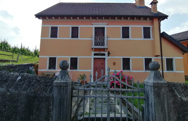 Charming Alpine Retreat for 9 - Photo 36