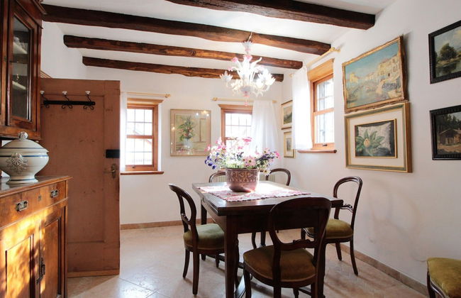 Charming Alpine Retreat for 9 - Photo 23