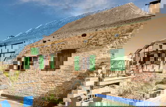 Foto 1 - Elegant House With Heated Pool and Sauna