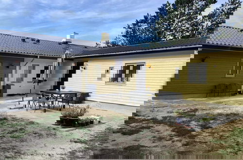 Foto 1 - 8 Person Holiday Home in Blavand