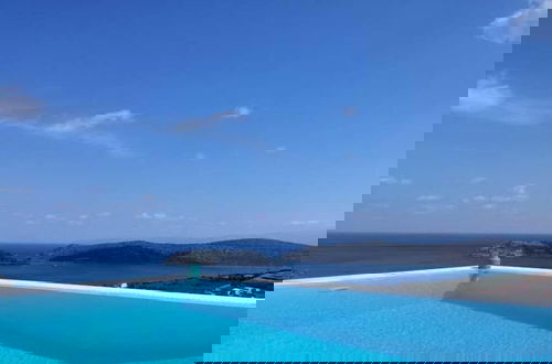 Foto 6 - Sea View 3 Bedroom Villa Close to the Beach