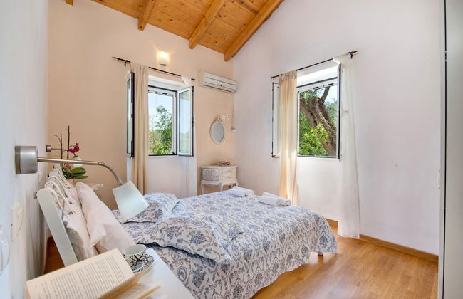 Georgina House in Velianitatika - Photo 23