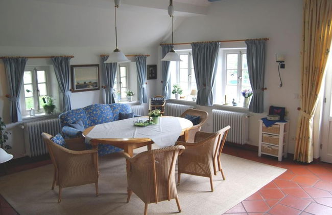 - Exclusively Restored Gulfhof - Photo 10