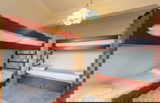 Foto 3 - Spacious Apartment on 4th Floor