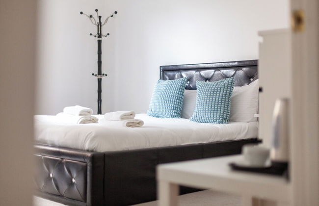 Stunning 5 Bedroom Retreat London - Photo 29
