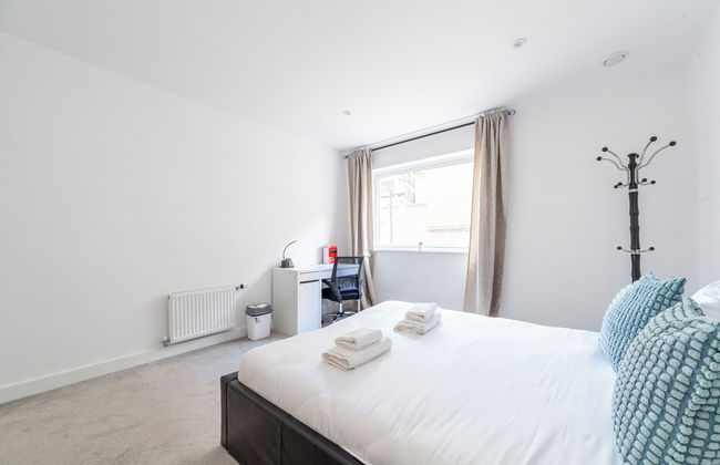 Stunning 5 Bedroom Retreat London - Photo 16