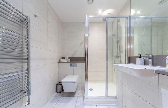 Stunning 5 Bedroom Retreat London - Photo 54