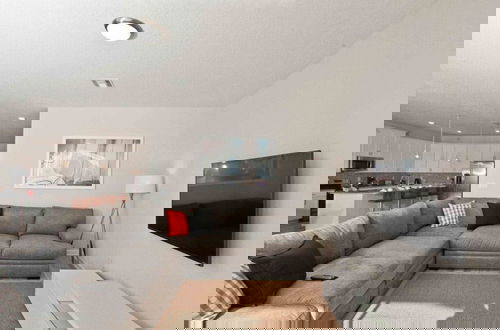 Foto 21 - Storey Lake Dream Home With Gorgeous Lake View! 6 Bedroom Home by RedAwning