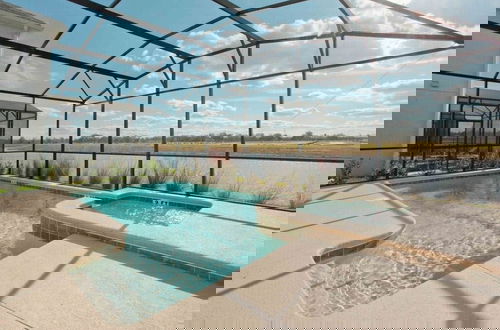 Foto 1 - Storey Lake Dream Home With Gorgeous Lake View! 6 Bedroom Home by RedAwning
