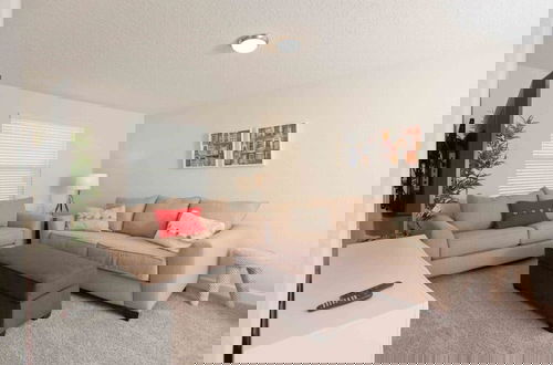 Foto 22 - Storey Lake Dream Home With Gorgeous Lake View! 6 Bedroom Home by RedAwning