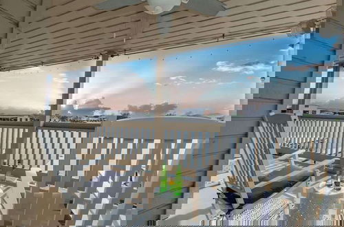Foto 1 - Cape Terrace Waterfront Oasis