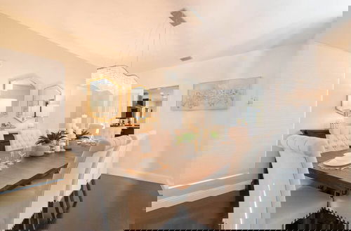Foto 10 - Dream House 5 Bedroom w/ Amazing Heated Pool