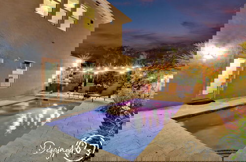 Foto 2 - Dream House 5 Bedroom w/ Amazing Heated Pool