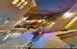 Foto 2 - Dream House 5 Bedroom w/ Amazing Heated Pool