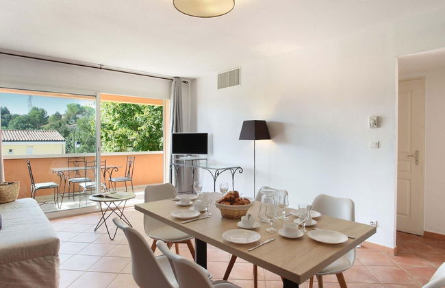 Apartment in Greoux-les-bains Near Lakes - Foto 9