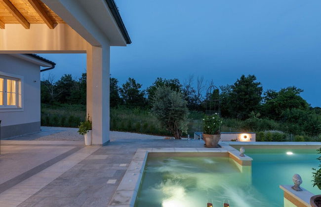 Modern Villa With Swimming Pool and Fenced Garden - Foto 23