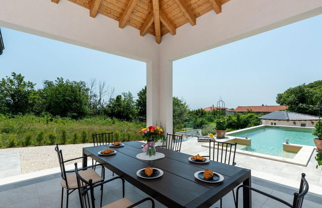 Modern Villa With Swimming Pool and Fenced Garden - Foto 20