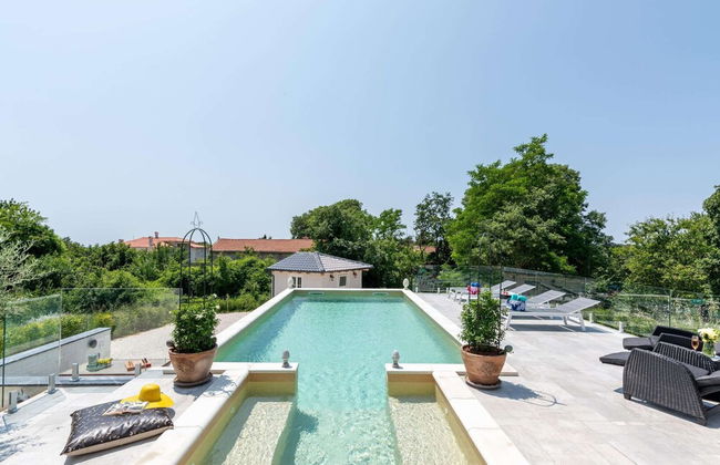 Modern Villa With Swimming Pool and Fenced Garden - Foto 16