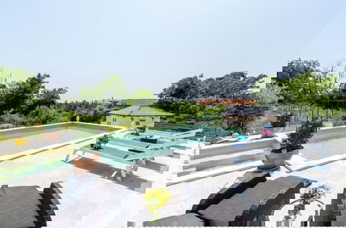 Foto 24 - Modern Villa With Swimming Pool and Fenced Garden