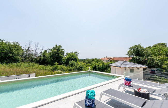 Modern Villa With Swimming Pool and Fenced Garden - Foto 26