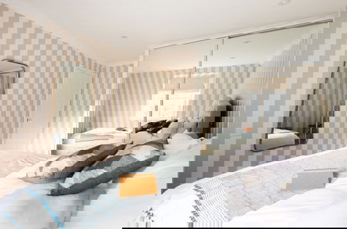 Photo 23 - The Kensington Palace Mews - Bright & Modern 6bdr House With Parking Space