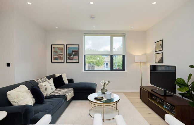 The Brondesbury Place - Bright 2bdr Flat With Balcony + Parking - Foto 1