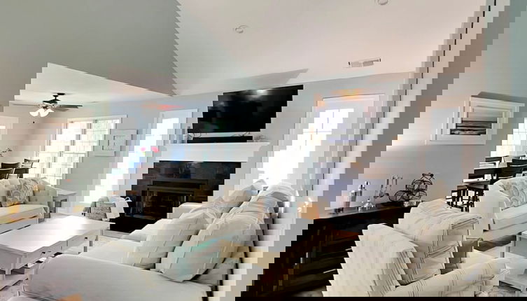 Foto 1 - Evian 237