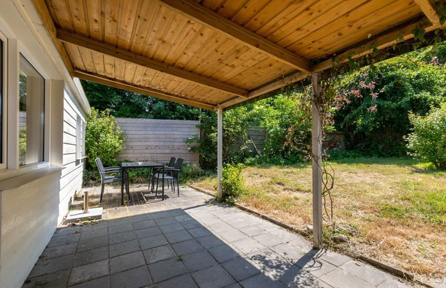 Cozy Holiday Home 3 Minutes From the Beach! - Foto 12