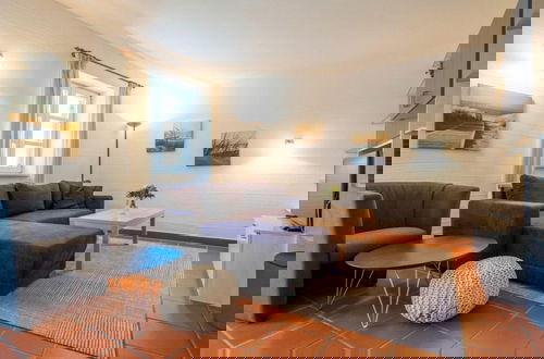 Photo 4 - Comfy Apartment With Terrace