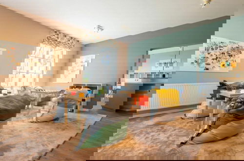 Photo 11 - Comfy Apartment With Terrace