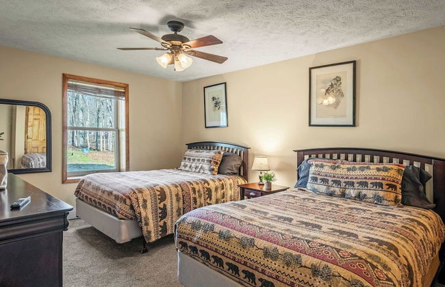 Hickory Haven by Avantstay Hot Tub, Game Room, Theater, Deck - Photo 22