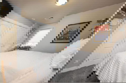 Foto 7 - 6BR 5 King Beds EV 10min Downtown