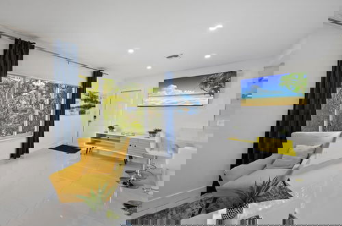 Photo 6 - Bnb Hyperion - Modern 1B Haven in Fort Lauderdale