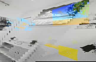 Photo 2 - Bnb Hyperion - Modern 1B Haven in Fort Lauderdale