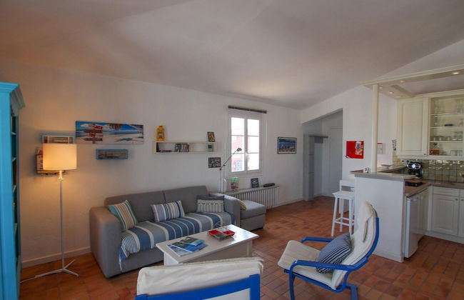 Modern Apartment in Port Grimaud Near the Beach - Photo 1