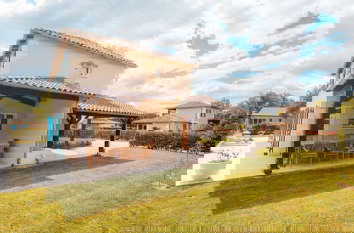 Foto 16 - Modern Villa With Large Garden