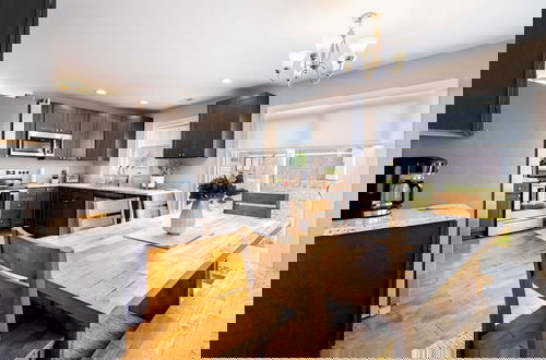 Foto 38 - Silver Maple by Avantstay Modern & Stylish Haven