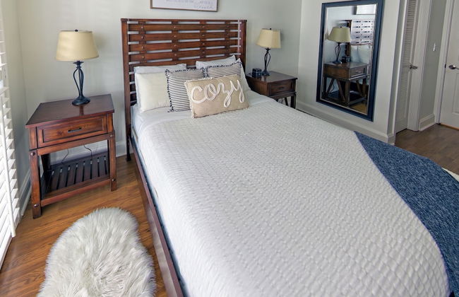 1 Bedroom Steps to Marina and CocoWalk - Photo 6
