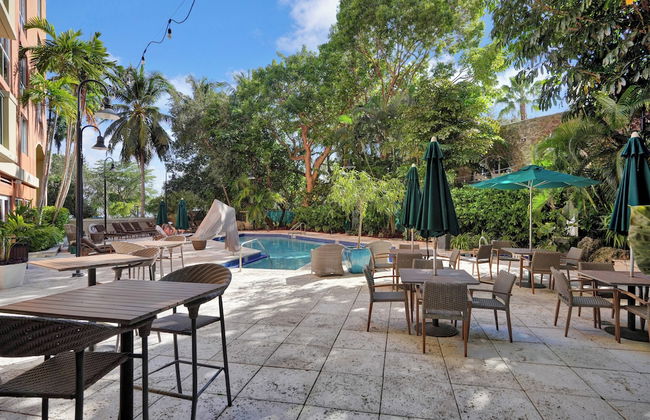 Relaxing Condo with Free Parking - Photo 23