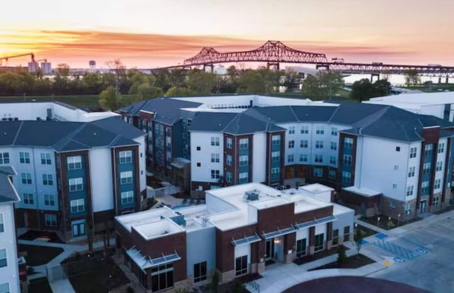 River House Apartments - Foto 1