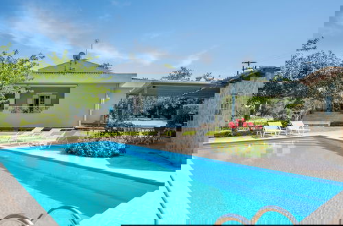 Foto 17 - Villa Nefeli with Private Pool by Konnect