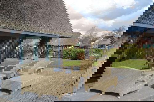 Foto 12 - Stylish Thatched Villa with 2 Bathrooms near Giethoorn